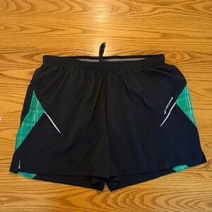 Brooks Men's Black/Green Plaid Running Shorts